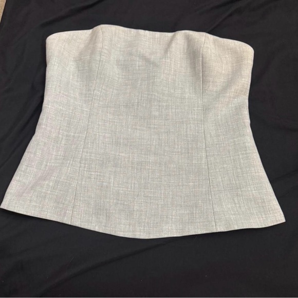 Aritzia Tops - Aritzia Gray Crop Top